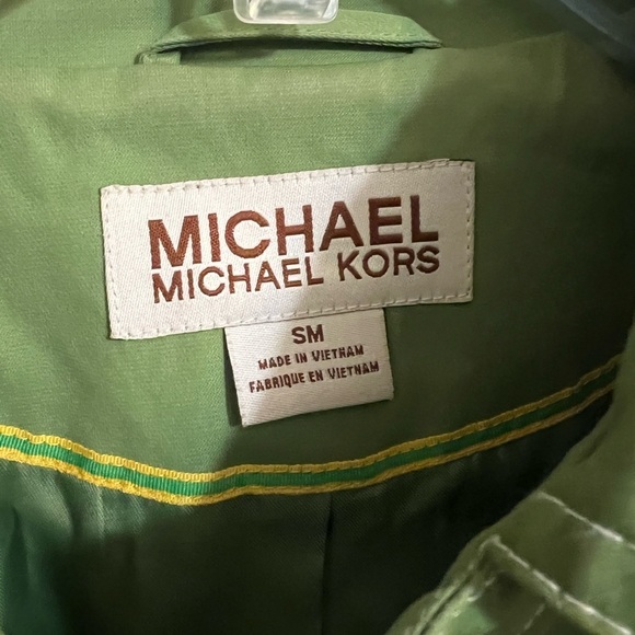 Stunning vintage Michael Kors green trench/raincoat w/belt, white stitching EUC - Picture 3 of 9